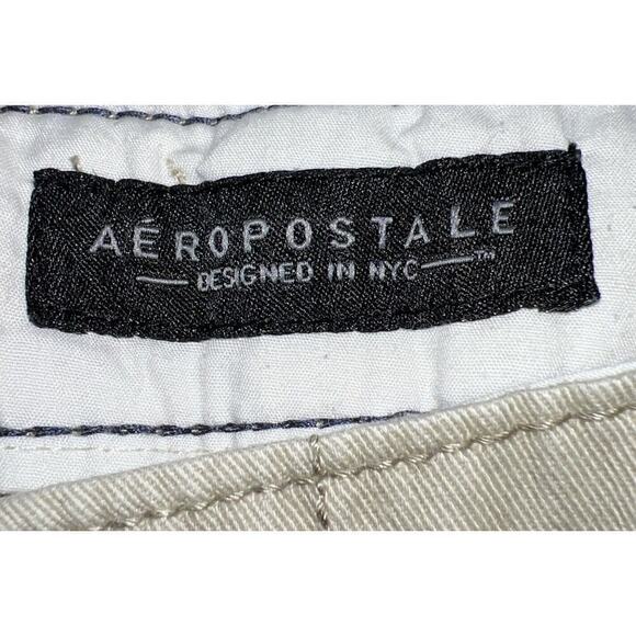 EUC Aeropostale Shorts Mens 27, Khaki Cotton Slash Pockets Classic - Picture 2 of 6